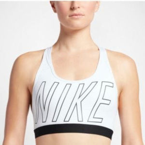 Nike Classic Padded Sports Bra
